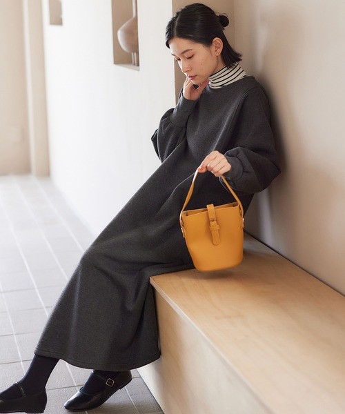 Viola e Viola(ヴィオラエヴィオラ)の「ちくちくしないもっちりニットリブタートル(ニット/セーター・レディース・ブラック/ホワイト×ブラック/ホワイト/レッド/マスタード・L/M/3L/LL)」の20枚目の写真