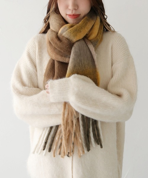 HER CLOSET（ハークローゼット）の「【HER CLOSET】ボリュームフリンジチェックマフラー VOLUME FRINGE CHECK MUFFLER（マフラー・レディース・パープル/ブラウン/ライトブルー/グレー/マルチ/グリーン/ブルー/ベージュ・FREE）」の4枚目の写真