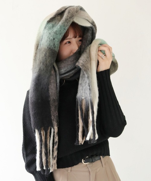 HER CLOSET（ハークローゼット）の「【HER CLOSET】ボリュームフリンジチェックマフラー VOLUME FRINGE CHECK MUFFLER（マフラー・レディース・パープル/ブラウン/ライトブルー/グレー/マルチ/グリーン/ブルー/ベージュ・FREE）」の10枚目の写真