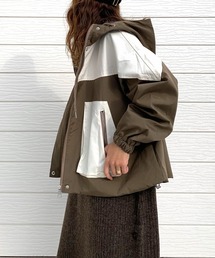 Q | バイカラーマウンテンパーカー(マウンテンパーカー)