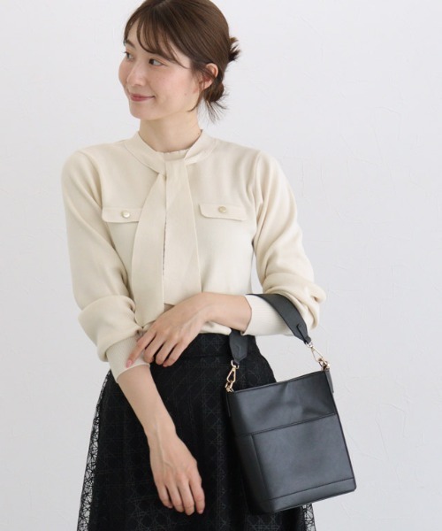 Pierrot（ピエロ）の「ボウタイポケットニット（ニット/セーター・レディース・アイボリー/ブラック/ブルー系その他/ネイビー/グレイッシュベージュ/グレー・L/M/LL/S）」の8枚目の写真