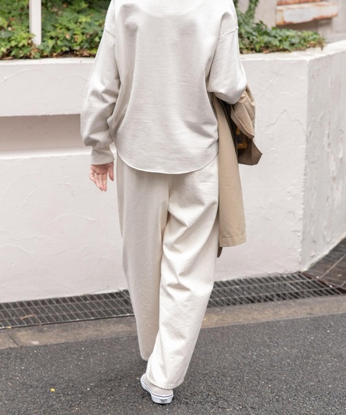 FORK&SPOON（フォークアンドスプーン）の「FORK&SPOON　ソフトツイストインタックデニムパンツ（デニムパンツ・レディース・インディゴブルー/ホワイト系その他・1/2）」の8枚目の写真