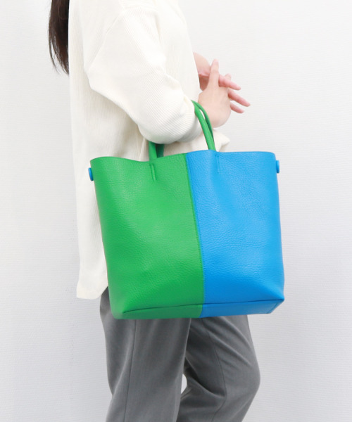 cache cache（カシュ カシュ）の「カシュカシュ cachecache / バイカラーフェイクレザートート（トートバッグ・レディース・ブラック/グリーン/グレー・FREE）」の5枚目の写真