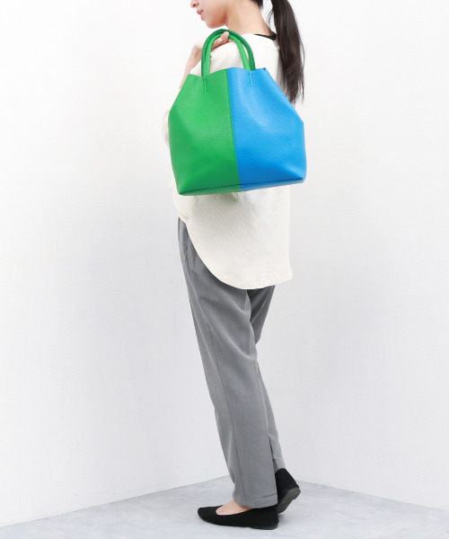 cache cache（カシュ カシュ）の「カシュカシュ cachecache / バイカラーフェイクレザートート（トートバッグ・レディース・ブラック/グリーン/グレー・FREE）」の6枚目の写真