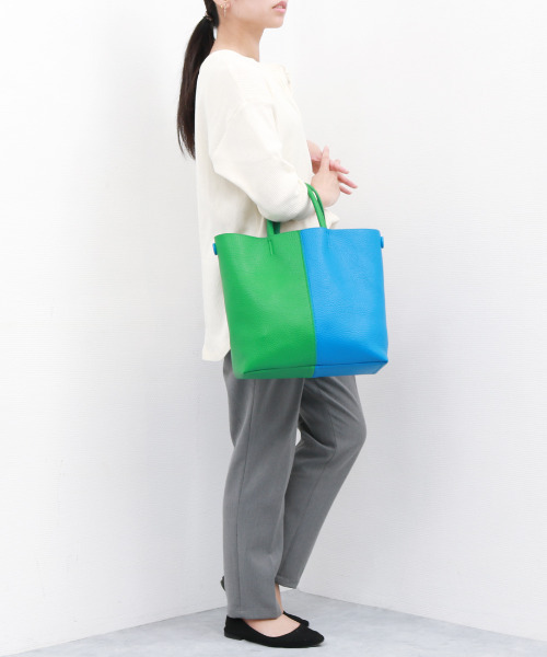 cache cache（カシュ カシュ）の「カシュカシュ cachecache / バイカラーフェイクレザートート（トートバッグ・レディース・ブラック/グリーン/グレー・FREE）」の7枚目の写真