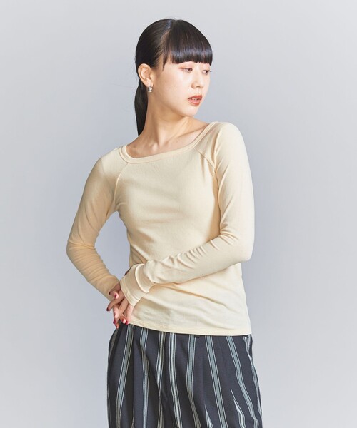 BEAUTY&YOUTH UNITED ARROWS（ビューティーアンドユースユナイテッドアローズ）の「コットンブレンド ベア天竺 オフショルダー カットソー（Tシャツ/カットソー・レディース・ダークグレー/クリーム/レッド・FREE）」の3枚目の写真