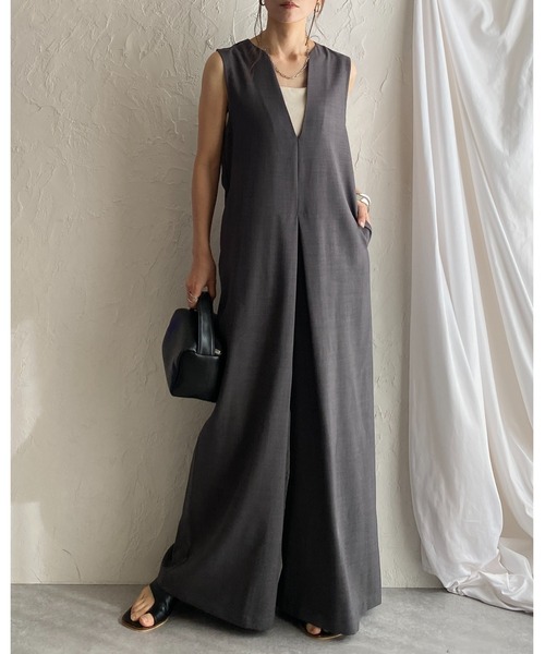 セール】深Vネックフロントタックノースリーブオールインワン