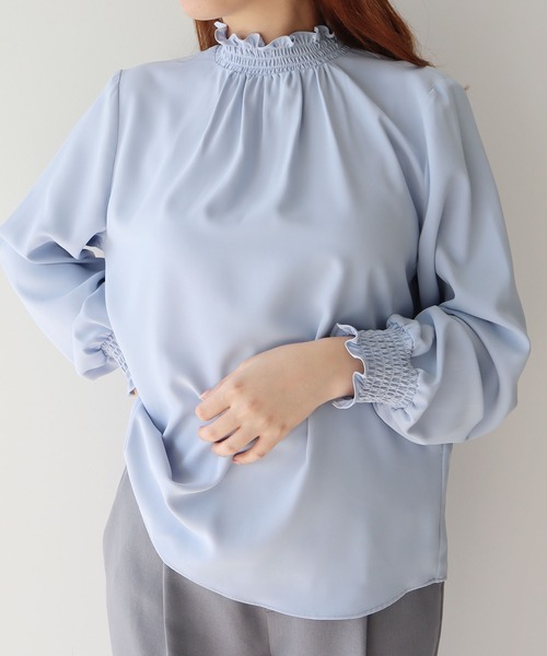 earth music&ecology（アースミュージックアンドエコロジー）の「シャーリングブラウス（シャツ/ブラウス・レディース・ライトピンク/サックスブルー/オフホワイト/ドット・FREE）」の3枚目の写真