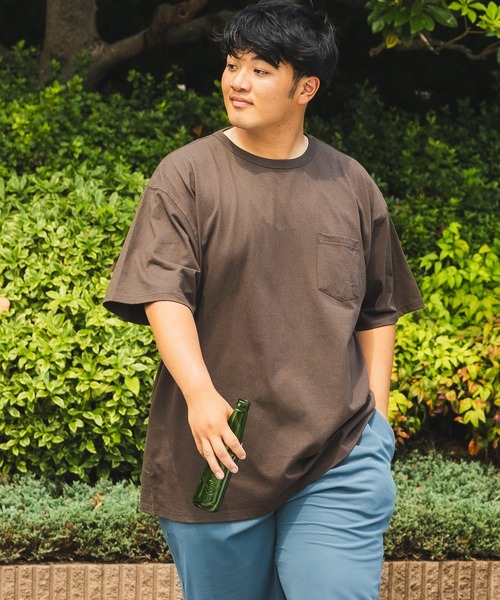 B&T CLUB(ビーティークラブ)の「大きいサイズ Tシャツ 半袖 ポケット付き ヘビーウェイト 無地 メンズ(Tシャツ/カットソー・メンズ・ブラック/ワイン/ブルー/ダークグリーン/ダークグレー/オレンジ/ネイビー/ホワイト/ダークブラウン/ベージュ/グレー/カーキ/ライトベージュ/サックスブルー・X1(3L~4L)/X2(4L~5L)/X4(8L~9L)/X3(6L~7L)/X5(9L~10L))」の5枚目の写真