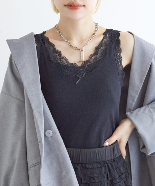 w closet(ダブルクローゼット)の「レース付カップVタンクトップ(タンクトップ・レディース・オフホワイト/ピンク系その他/ブラック/ホワイト系・FREE)」の3枚目の写真