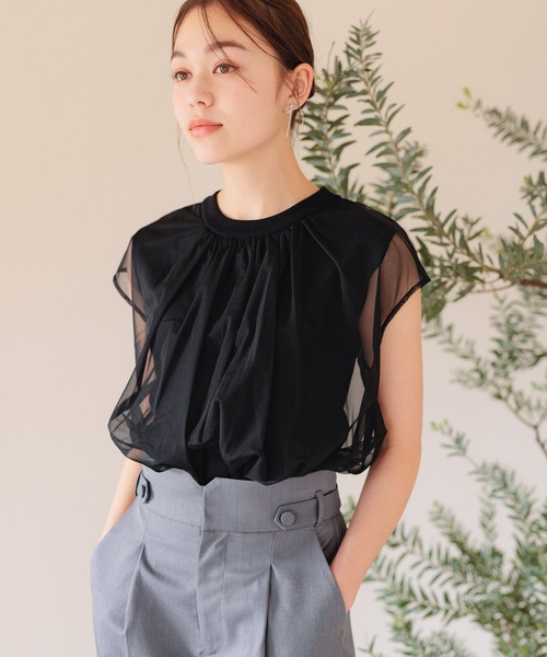 mysty woman(ミスティウーマン)の「チュールレイヤードニットプルオーバー 116897(Tシャツ/カットソー・レディース・グレイッシュブルー/オフホワイト/ブラック・FREE)」の2枚目の写真