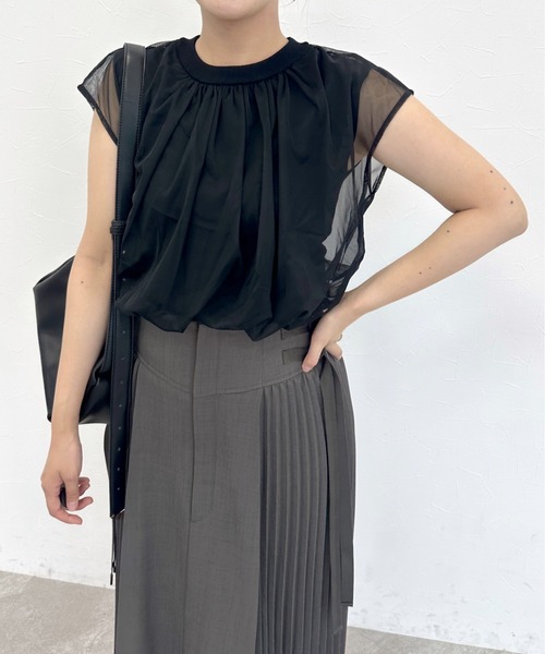 mysty woman(ミスティウーマン)の「チュールレイヤードニットプルオーバー 116897(Tシャツ/カットソー・レディース・グレイッシュブルー/オフホワイト/ブラック・FREE)」の6枚目の写真