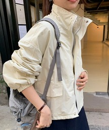ショート丈ナイロンブルゾン