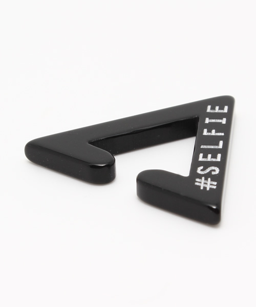 WEGO（ウィゴー）の「WEGO/#SELFIEトライアングルイヤーカフ（イヤリング・レディース・ホワイト系その他/ホワイト/ブラック・FREE）」の5枚目の写真