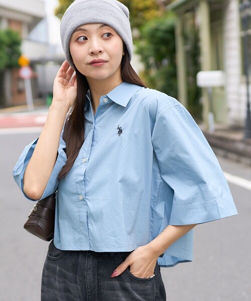 PUBLUX（パブリュクス）の「U.S. POLO ASSN./ユーエスポロアッスン 別注 ハーフスリーブワンポイント刺繍クロップドシャツ/半袖シャツ　限定展開（シャツ/ブラウス・レディース・その他13/オフホワイト/その他9/サックスブルー・ﾌﾘ-）」の14枚目の写真