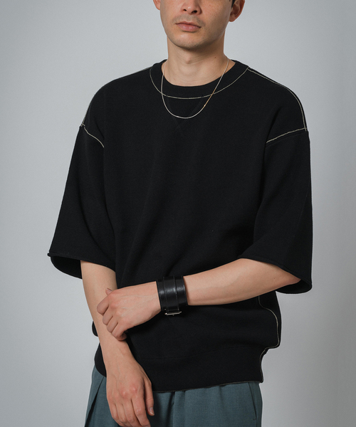 EDIFICE(エディフィス)の「スウェットライク ショートスリーブ ニット Tシャツ(ニット/セーター・メンズ・ブラック/ベージュ/カーキ/ネイビー・MEDIUM/LARGE)」の2枚目の写真