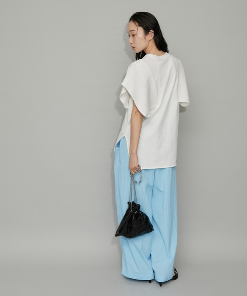 ADAM ET ROPE'(アダムエロペ)の「【サステナブル・WEB限定】スクエアスリーブプルオーバー(Tシャツ/カットソー・レディース・ホワイト/レッド/ホワイト系その他/ブラック・FREE)」の8枚目の写真