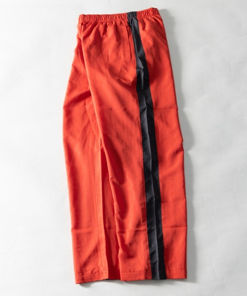 NYLAUS(ナイラス)の「レギュラーシルエット 裏メッシュ サイドライン/サイドパイピング イージーパンツ(その他パンツ・メンズ・ブラック系1/ブラック系2/カーキ系1/カーキ系2/ネイビー系1/ネイビー系2/レッド系1/レッド系2・LL/M/L)」の8枚目の写真