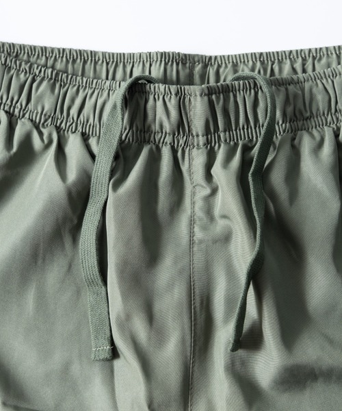 NYLAUS(ナイラス)の「レギュラーシルエット 裏メッシュ サイドライン/サイドパイピング イージーパンツ(その他パンツ・メンズ・ブラック系1/ブラック系2/カーキ系1/カーキ系2/ネイビー系1/ネイビー系2/レッド系1/レッド系2・LL/M/L)」の13枚目の写真