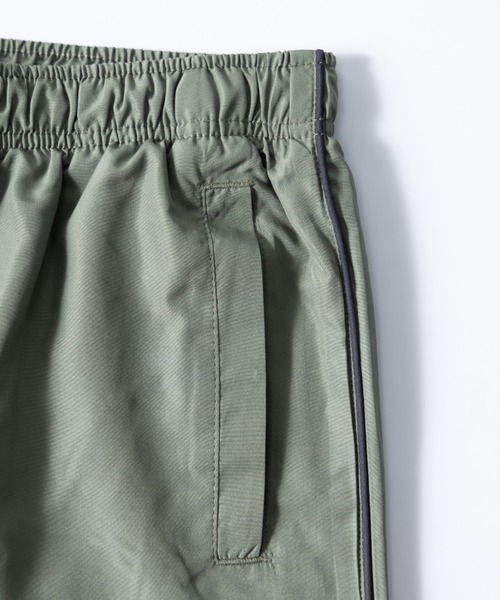 NYLAUS(ナイラス)の「レギュラーシルエット 裏メッシュ サイドライン/サイドパイピング イージーパンツ(その他パンツ・メンズ・ブラック系1/ブラック系2/カーキ系1/カーキ系2/ネイビー系1/ネイビー系2/レッド系1/レッド系2・LL/M/L)」の14枚目の写真