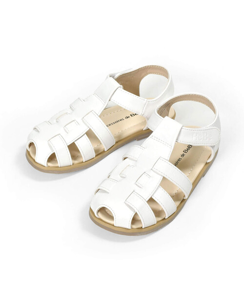 BeBe（ベベ）の「ロゴ型押しストラップカメサンダル(13~19cm)（サンダル・キッズ・ホワイト/キャメル・15.0cm/16.0cm/17.0cm/18.0cm/19.0cm/14.0cm/13.0cm）」の2枚目の写真