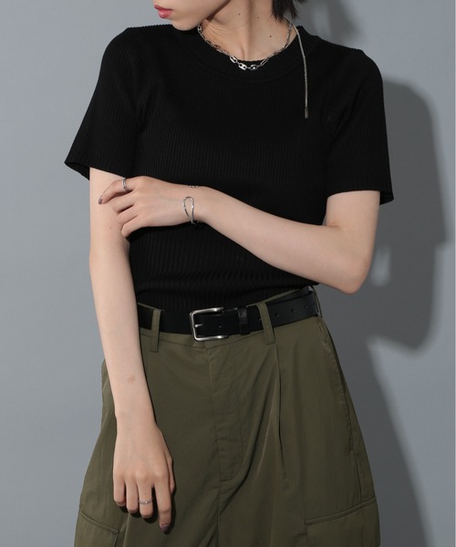 MAISON BREEZE reveur（メゾンブリーズレヴール）の「【MAISON BREEZE reveur】Ribbed short-sleeved knit リブ切替クルーネックハーフスリーブニット 半袖ニット（ニット/セーター・レディース・オフホワイト/レッド/ブラック・FREE）」の16枚目の写真