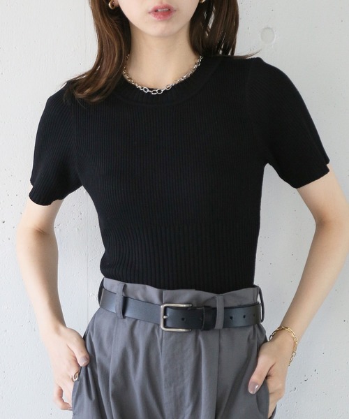 MAISON BREEZE reveur（メゾンブリーズレヴール）の「【MAISON BREEZE reveur】Ribbed short-sleeved knit リブ切替クルーネックハーフスリーブニット 半袖ニット（ニット/セーター・レディース・オフホワイト/レッド/ブラック・FREE）」の9枚目の写真