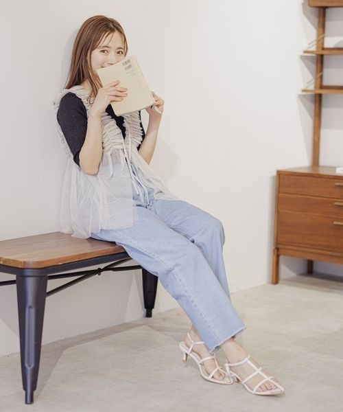 mysty woman（ミスティウーマン）の「フリルチュールリボンチュニックベスト　121441（ベスト・レディース・ブラック/グレイッシュブルー/オフホワイト・FREE）」の4枚目の写真