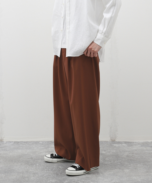 EDIFICE LA BOUCLE（エディフィスラブークル）の「LA BOUCLE (ラブークル) テックウール ワイド パンツ（スラックス・メンズ・ブラウン/グレー/ネイビー・3/2）」の2枚目の写真