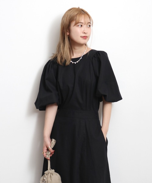 Ungrid(アングリッド)の「バックデザインワンピース(ワンピース・レディース・イエロー/グリーン/ブラック/ナチュラル・マルチサイズ)」の12枚目の写真