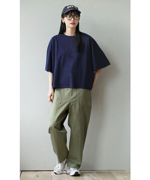 zootie(ズーティー)の「【トレンドスタイルと、ルーズさの両立。】 ゆったりワイド ショート丈Tシャツ(Tシャツ/カットソー・レディース・グレー/ブラック/ホワイト/レッド/ネイビー/ベージュ・フリー)」の12枚目の写真
