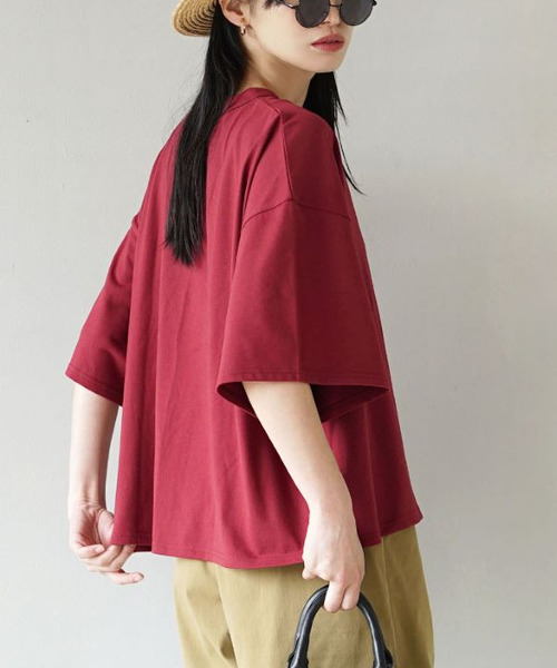zootie(ズーティー)の「【トレンドスタイルと、ルーズさの両立。】 ゆったりワイド ショート丈Tシャツ(Tシャツ/カットソー・レディース・グレー/ブラック/ホワイト/レッド/ネイビー/ベージュ・フリー)」の15枚目の写真