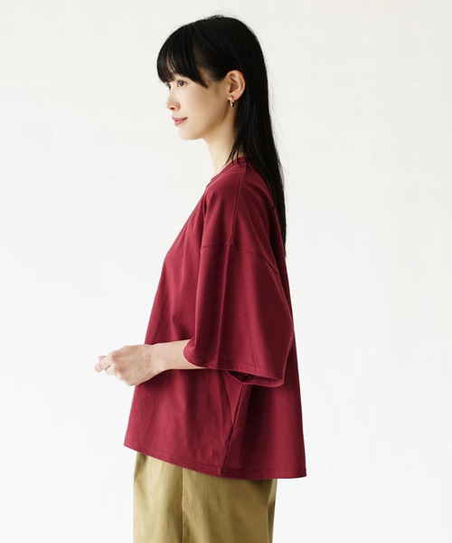 zootie(ズーティー)の「【トレンドスタイルと、ルーズさの両立。】 ゆったりワイド ショート丈Tシャツ(Tシャツ/カットソー・レディース・グレー/ブラック/ホワイト/レッド/ネイビー/ベージュ・フリー)」の20枚目の写真