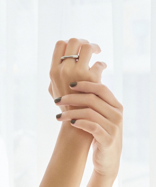 CENE（セネ）の「【CENE】セネ/トライアングルリング（リング・レディース・ゴールド/シルバー・9号/11号/13号）」の9枚目の写真