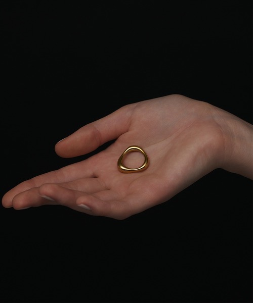 CENE（セネ）の「【CENE】セネ/トライアングルリング（リング・レディース・ゴールド/シルバー・9号/11号/13号）」の19枚目の写真