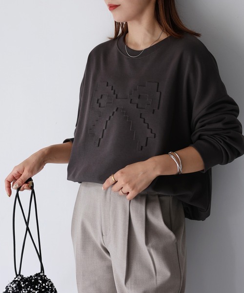 Riberry（リベリー）の「エンボスリボンスウェットトレーナー