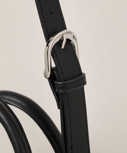 RAGEBLUE（レイジブルー）の「2WAY/ダブルポケットハンドバッグ（ショルダーバッグ・レディース・ブラック・FREE）」の4枚目の写真