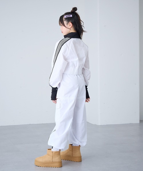 BISKEE（ビスキー）の「サイドライン スリットカーゴパンツ(140cm~160cm)（カーゴパンツ・キッズ・ブラック/オフホワイト・140cm/150cm/160cm）」の19枚目の写真