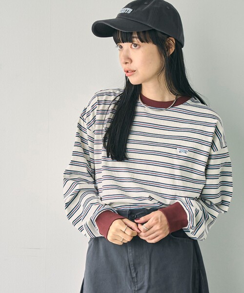 PENNEYS(ぺニーズ)の「PENNEYS(ぺニーズ)別注アソートロングスリーブTシャツ(Tシャツ/カットソー・レディース・ライトブルー/ダークグリーン/ダークグレー/オフホワイト/ナチュラル/マスタード・M/L)」の21枚目の写真