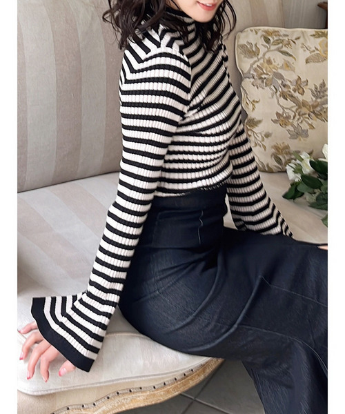 MIIA（ミーア）の「フレアスリーブリブニット（ニット/セーター・レディース・ブラック/マルチ/オフホワイト/グレー・FREE）」の6枚目の写真