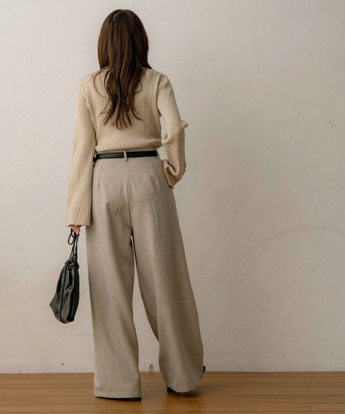 NOAHL（ノアル）の「【NOAHL】スリーブボタントップス（Tシャツ/カットソー・レディース・グレイッシュベージュ/キナリ/ダークブラウン・FREE）」の11枚目の写真