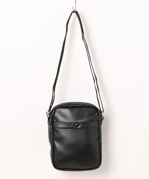 （What it isNt）ART BY MARKGONZALES（ワットイットイズント）の「【 (What it isNt) ART BY MARKGONZALES / (ワットイットイズント) アートバイ マークゴンザレス 】 タテ型ミニショルダーバッグ メンズ レディース（ショルダーバッグ・メンズ・ブラック・FREE）」の2枚目の写真