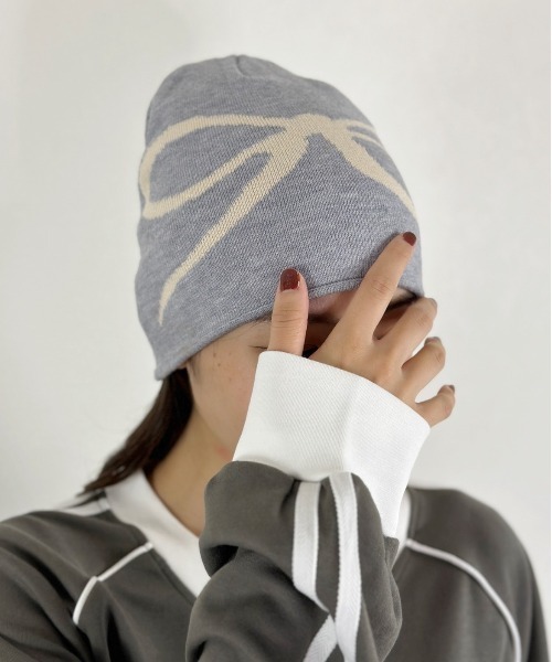 Silly（シリー）の「【韓国ストリートに◎】リボンロゴビーニー（ニットキャップ/ビーニー・レディース・ブラック/グレー/ライトグレー・FREE）」の11枚目の写真