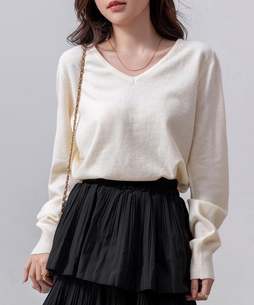 DAY CLOSET（デイ クローゼット）の「レディース 長袖きれいめVネックリブニットプルオーバー（ニット/セーター・レディース・アイボリー/ブラック/グレー・FREE）」の5枚目の写真