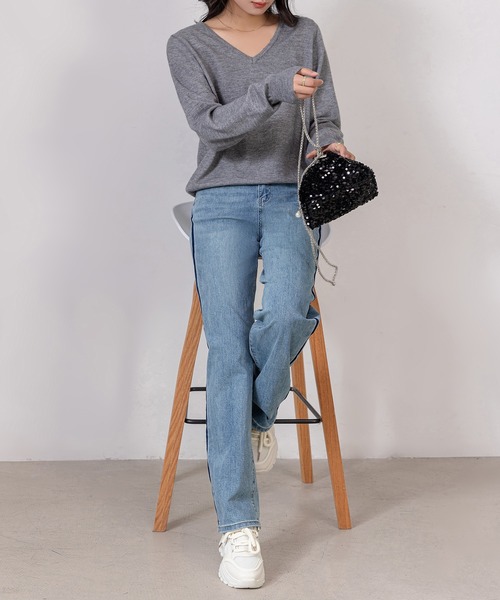 DAY CLOSET（デイ クローゼット）の「レディース 長袖きれいめVネックリブニットプルオーバー（ニット/セーター・レディース・アイボリー/ブラック/グレー・FREE）」の20枚目の写真