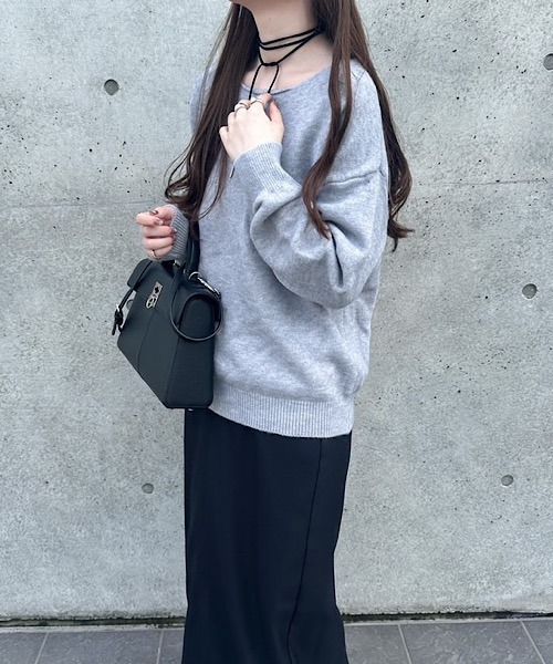 H.TOKYO(エイチトウキョウ)の「デコルテクルーネックリラクシーニット(ニット/セーター・レディース・グレー/ブルー/ホワイト・FREE)」の9枚目の写真