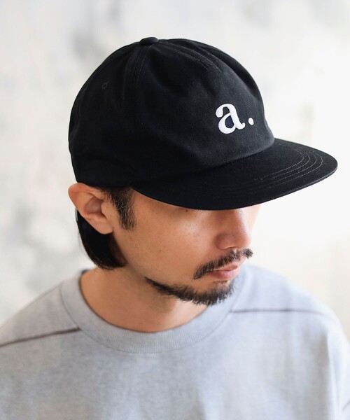 B:MING by BEAMS（ビーミングバイビームス）の「ambiance / Logo Cap（キャップ・メンズ・ブラック/レッド・ONE SIZE）」の2枚目の写真