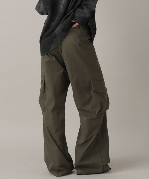FOREVER 21（フォーエバー トゥエンティーワン）の「【2024FW】ストレートカーゴパンツ（カーゴパンツ・レディース・ブラック/カーキ・SMALL/MEDIUM）」の7枚目の写真
