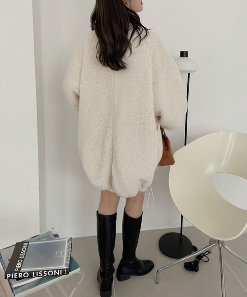 TREOVER(トレオーバー)の「スタンドカラーモンスターボアジャケット(ブルゾン・レディース・モカ/ブラック/カーキ/オフホワイト・FREE)」の9枚目の写真