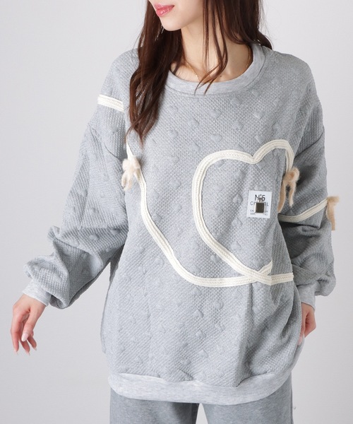 Lace Ladies(レースレディース)の「ハート リボン ぽこぽこ 長袖 プルオーバー(スウェット・レディース・ブラック/グレー・M/XL)」の1枚目の写真